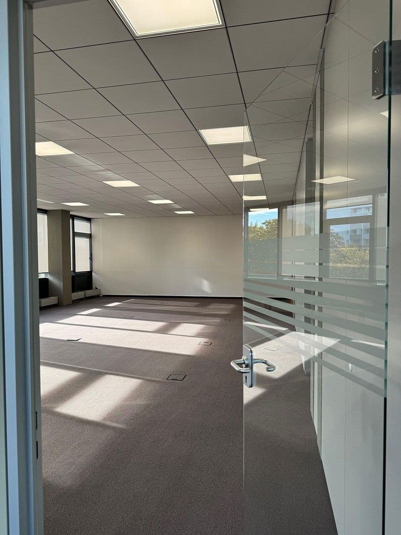 Pronájem kanceláře 6.616 m², Dachauer Straße, München, Bavorsko Pronájem kanceláře 6.616 m², Dachauer Straße, München, Bavorsko