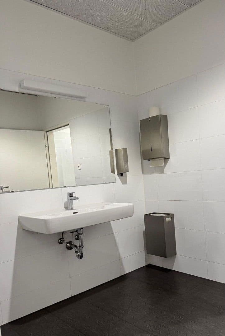 Pronájem kanceláře 6.616 m², Dachauer Straße, München, Bavorsko Pronájem kanceláře 6.616 m², Dachauer Straße, München, Bavorsko