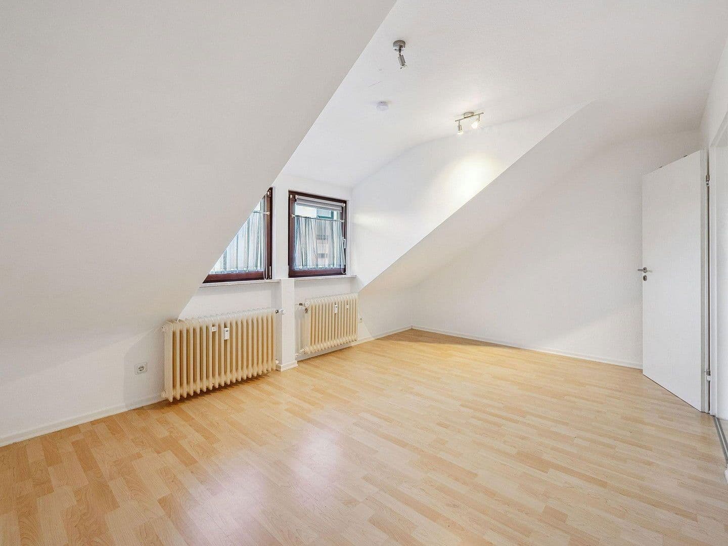 Pronájem bytu 3+1 89 m², Südring 31, Seligenstadt, Hessen Pronájem bytu 3+1 89 m², Südring 31, Seligenstadt, Hessen