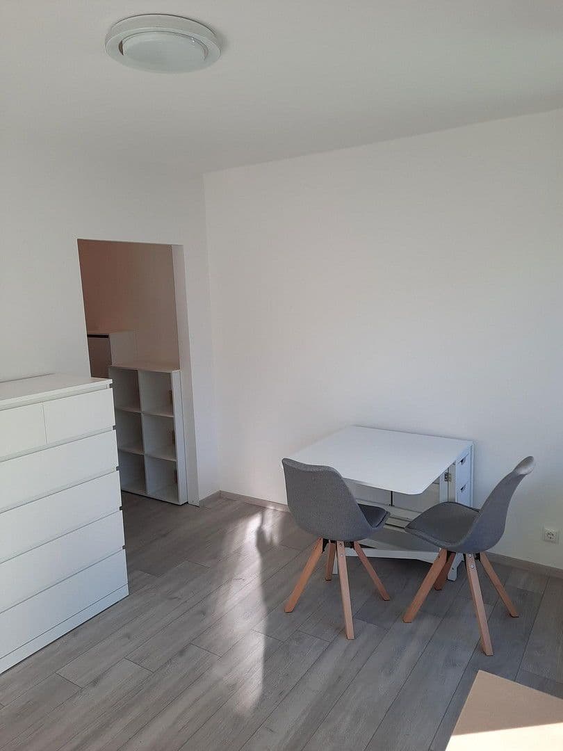 Pronájem bytu 1+1 22 m², Augburg, Bavorsko Pronájem bytu 1+1 22 m², Augburg, Bavorsko