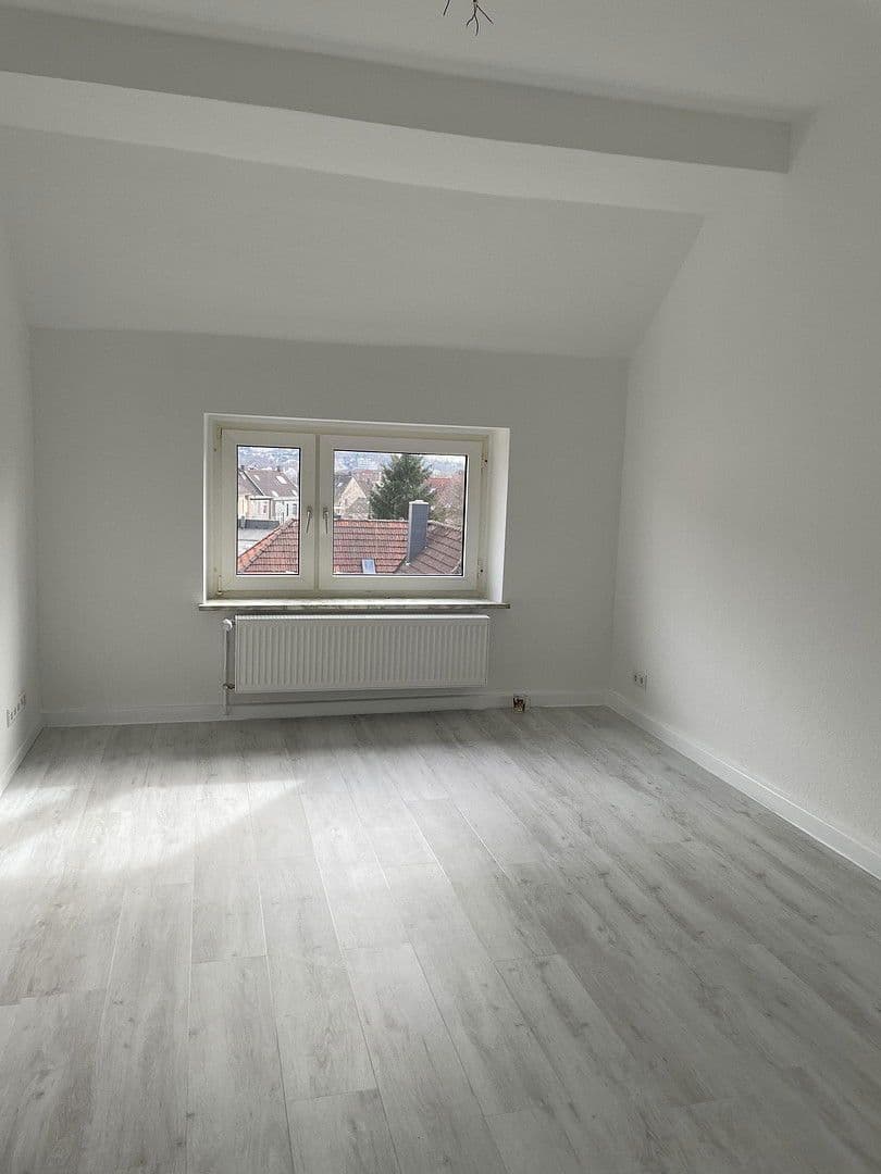 Pronájem bytu 3+1 75 m², Wuppertal Vohwinkel, Severní Porýní-Vestfálsko Pronájem bytu 3+1 75 m², Wuppertal Vohwinkel, Severní Porýní-Vestfálsko
