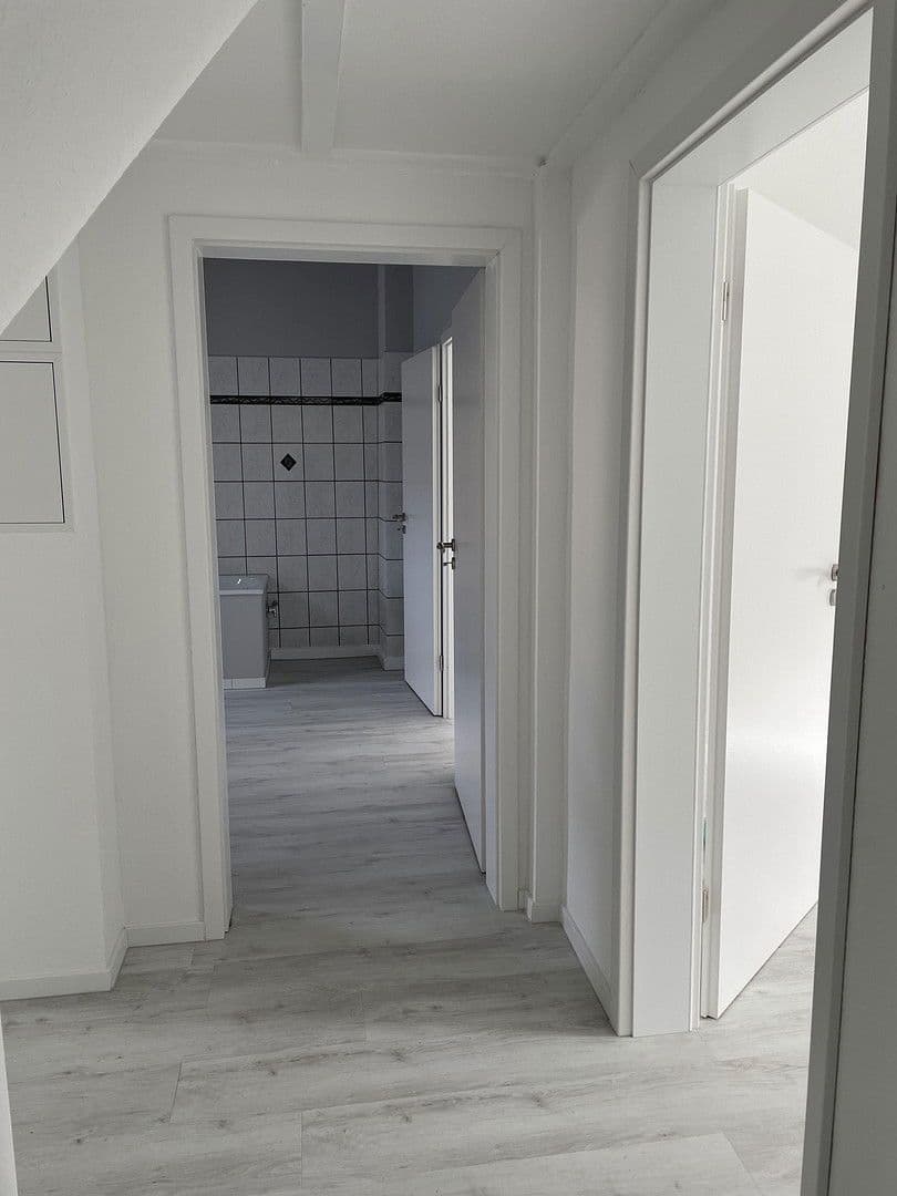 Pronájem bytu 3+1 75 m², Wuppertal Vohwinkel, Severní Porýní-Vestfálsko Pronájem bytu 3+1 75 m², Wuppertal Vohwinkel, Severní Porýní-Vestfálsko