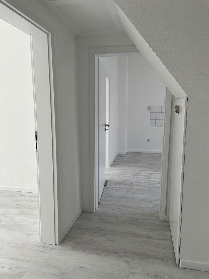 Pronájem bytu 3+1 75 m², Wuppertal Vohwinkel, Severní Porýní-Vestfálsko Pronájem bytu 3+1 75 m², Wuppertal Vohwinkel, Severní Porýní-Vestfálsko