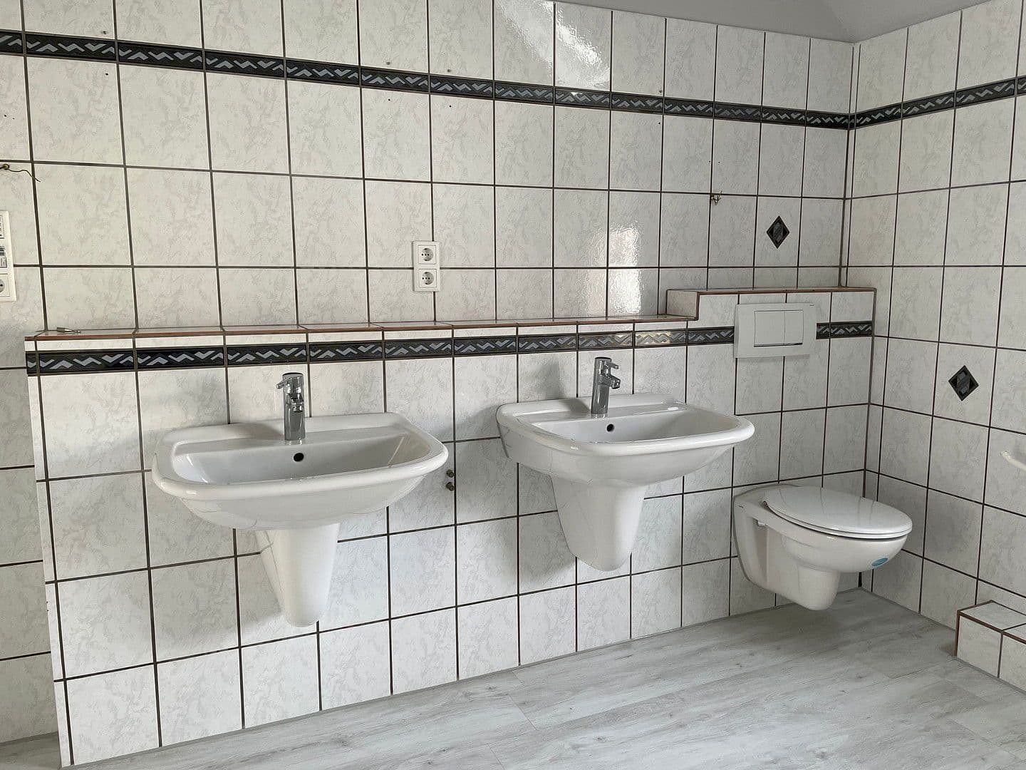 Pronájem bytu 3+1 75 m², Wuppertal Vohwinkel, Severní Porýní-Vestfálsko Pronájem bytu 3+1 75 m², Wuppertal Vohwinkel, Severní Porýní-Vestfálsko