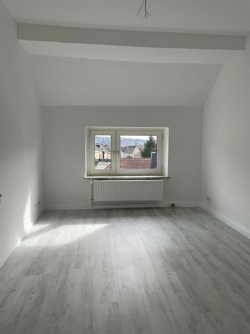 Pronájem bytu 3+1 75 m², Wuppertal Vohwinkel, Severní Porýní-Vestfálsko Pronájem bytu 3+1 75 m², Wuppertal Vohwinkel, Severní Porýní-Vestfálsko