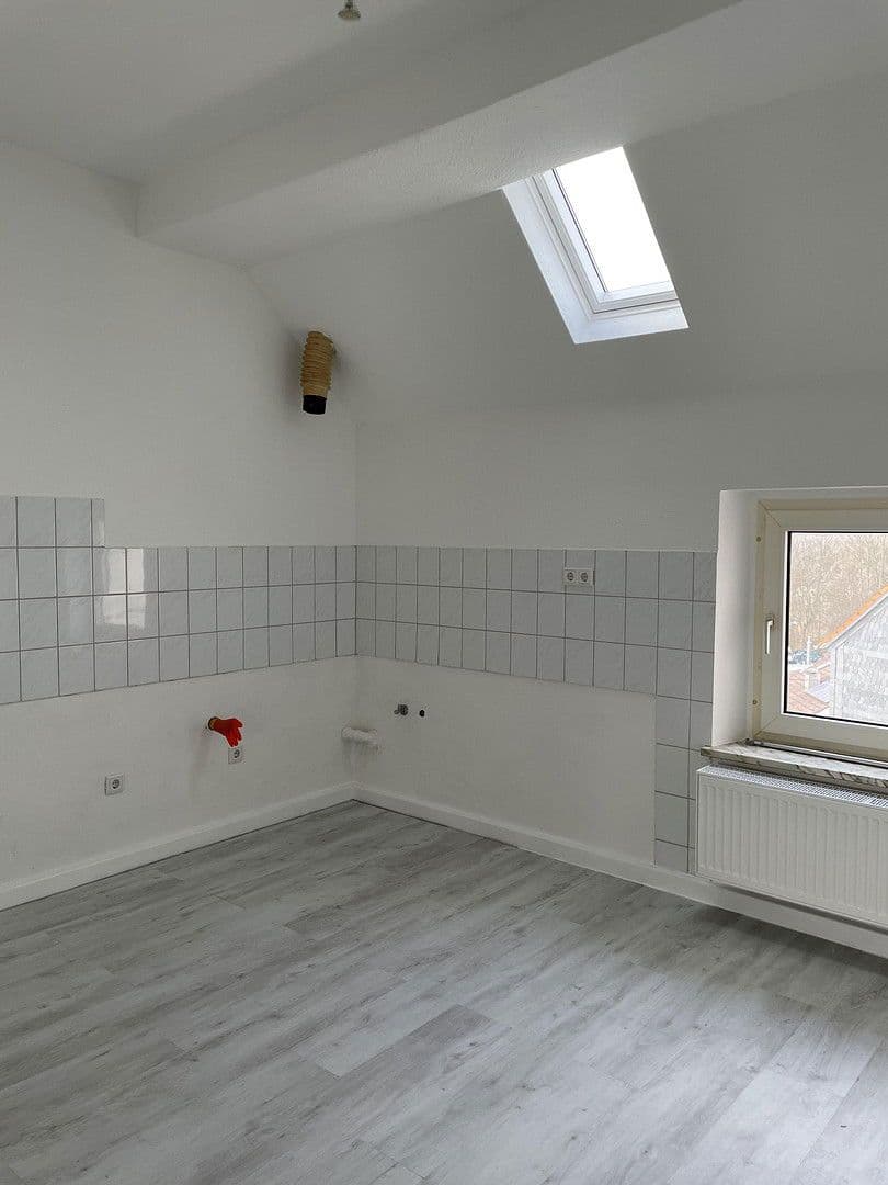 Pronájem bytu 3+1 75 m², Wuppertal Vohwinkel, Severní Porýní-Vestfálsko Pronájem bytu 3+1 75 m², Wuppertal Vohwinkel, Severní Porýní-Vestfálsko