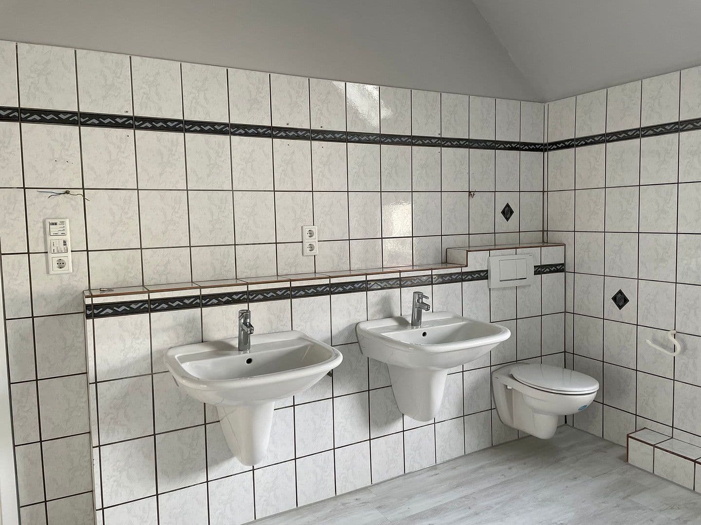 Pronájem bytu 3+1 75 m², Wuppertal Vohwinkel, Severní Porýní-Vestfálsko Pronájem bytu 3+1 75 m², Wuppertal Vohwinkel, Severní Porýní-Vestfálsko