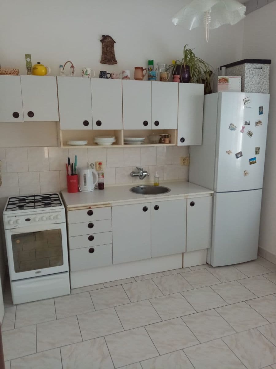 Pronájem bytu 1+1 56 m², Skuhrov nad Bělou, Královéhradecký kraj Pronájem bytu 1+1 56 m², Skuhrov nad Bělou, Královéhradecký kraj