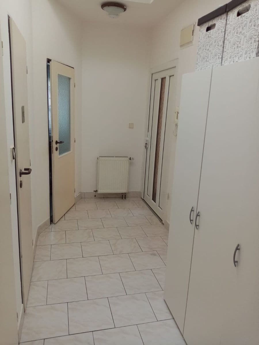 Pronájem bytu 1+1 56 m², Skuhrov nad Bělou, Královéhradecký kraj Pronájem bytu 1+1 56 m², Skuhrov nad Bělou, Královéhradecký kraj