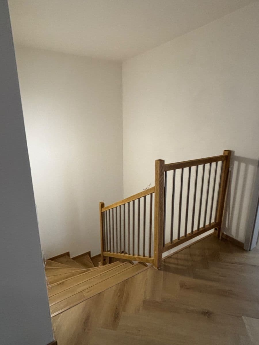 Prodej domu 119 m², pozemek 350 m², Chrášťany, Středočeský kraj Prodej domu 119 m², pozemek 350 m², Chrášťany, Středočeský kraj