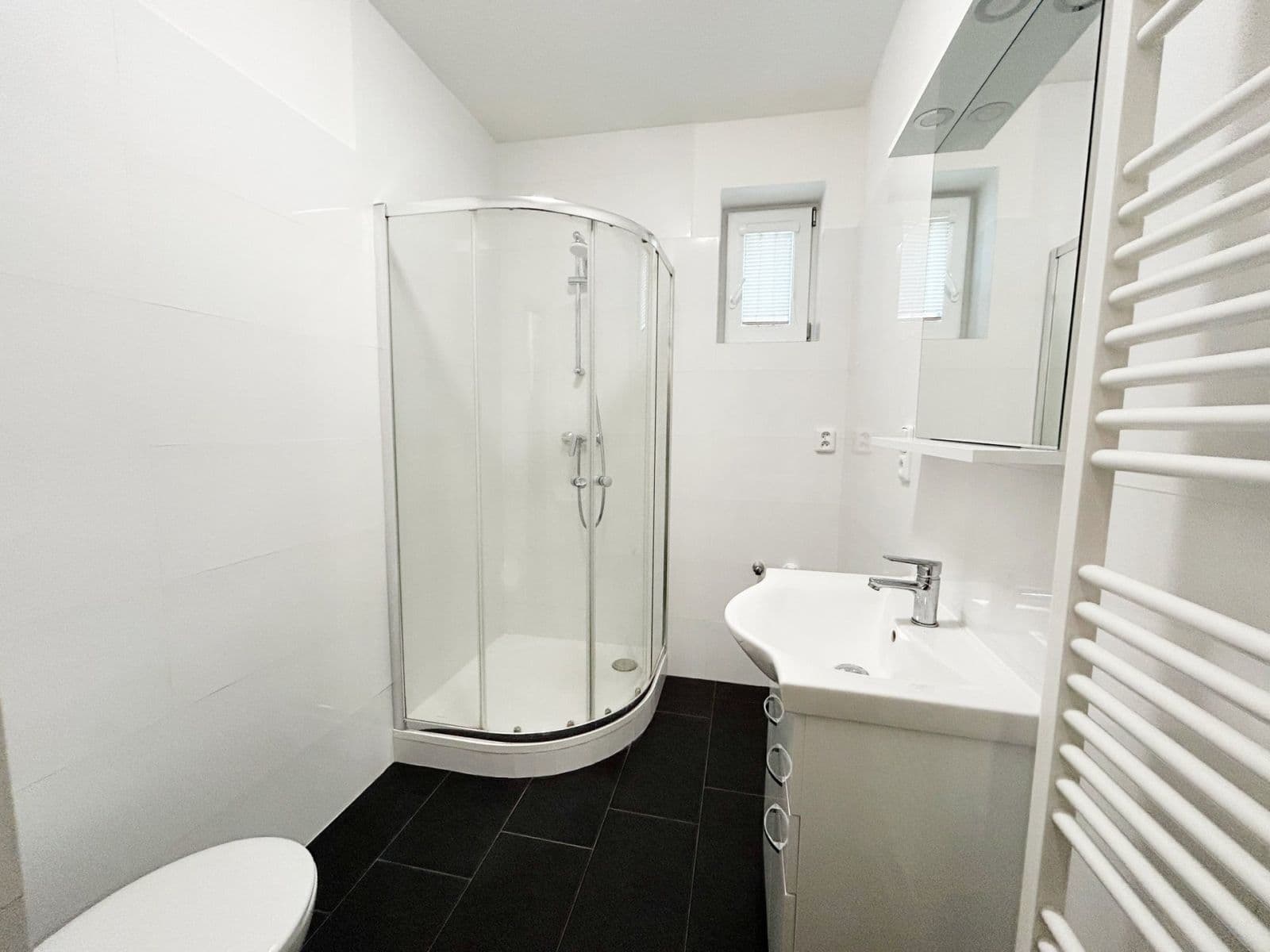 Pronájem bytu 2+kk 56 m², Palackého, Velim, Středočeský kraj Pronájem bytu 2+kk 56 m², Palackého, Velim, Středočeský kraj