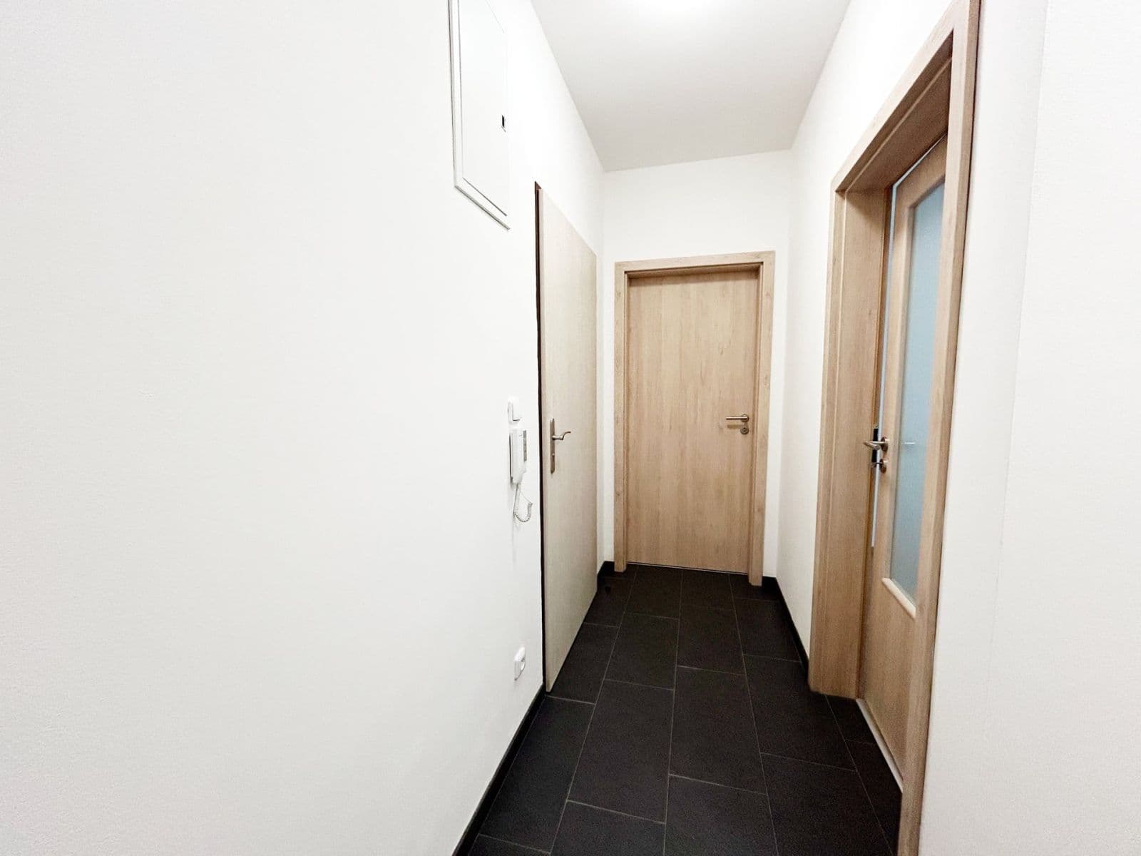 Pronájem bytu 2+kk 56 m², Palackého, Velim, Středočeský kraj Pronájem bytu 2+kk 56 m², Palackého, Velim, Středočeský kraj