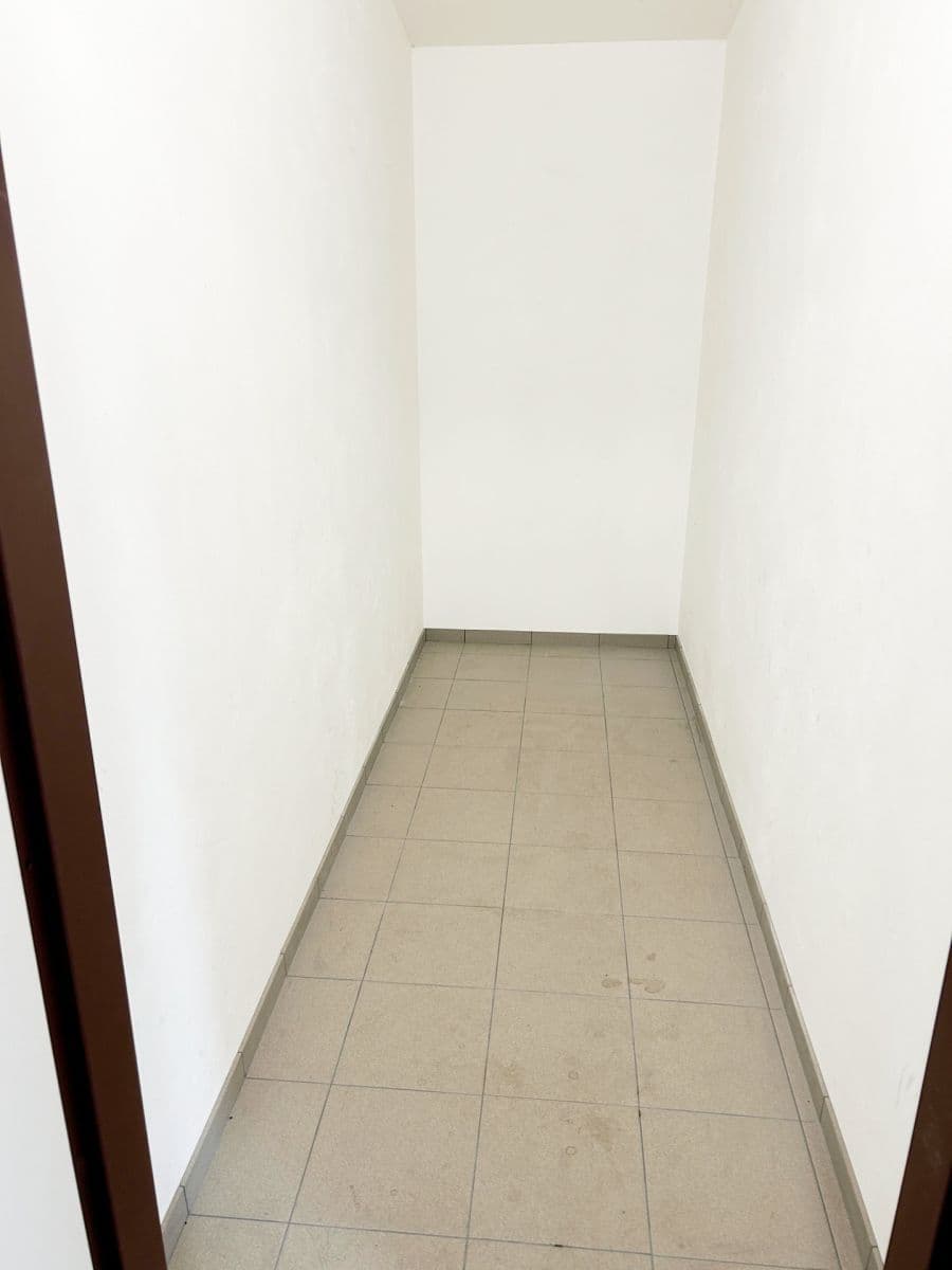 Pronájem bytu 2+kk 56 m², Palackého, Velim, Středočeský kraj Pronájem bytu 2+kk 56 m², Palackého, Velim, Středočeský kraj