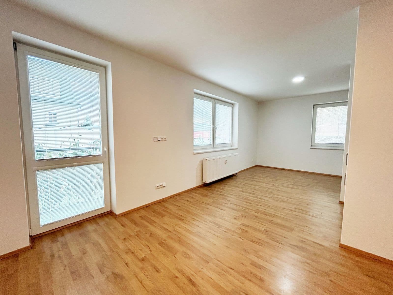 Pronájem bytu 2+kk 56 m², Palackého, Velim, Středočeský kraj Pronájem bytu 2+kk 56 m², Palackého, Velim, Středočeský kraj