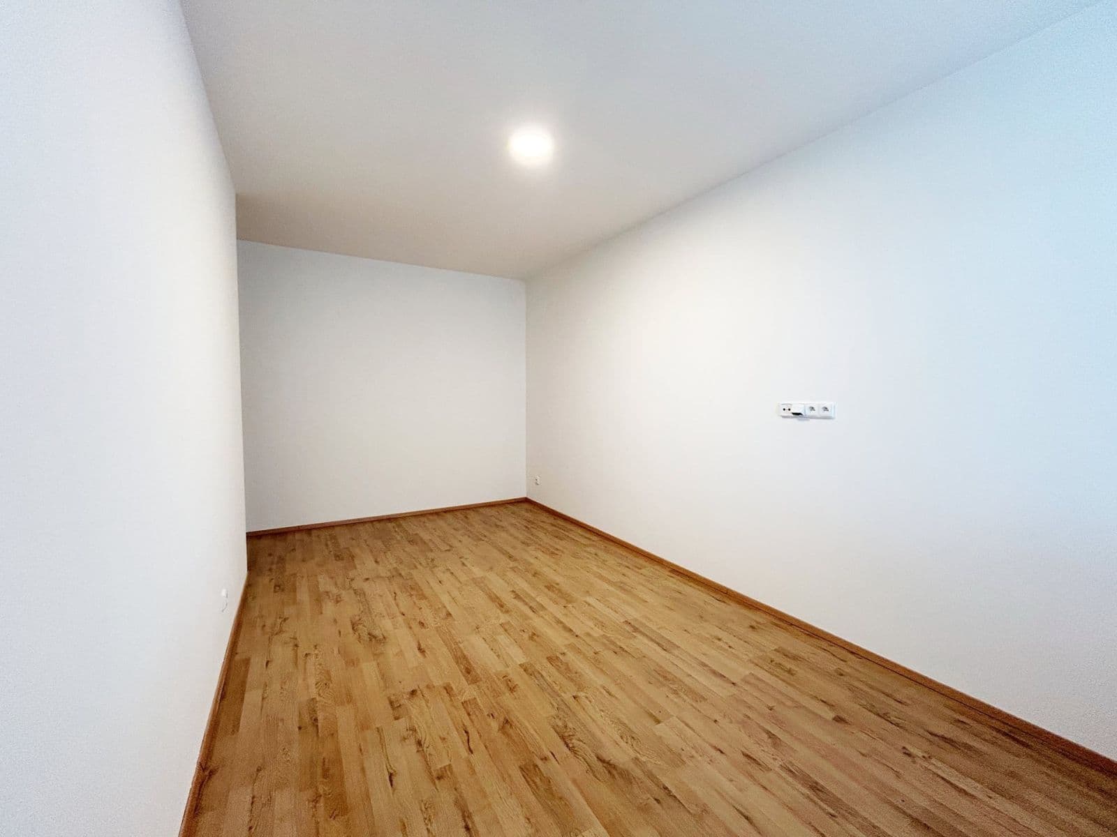 Pronájem bytu 2+kk 56 m², Palackého, Velim, Středočeský kraj Pronájem bytu 2+kk 56 m², Palackého, Velim, Středočeský kraj