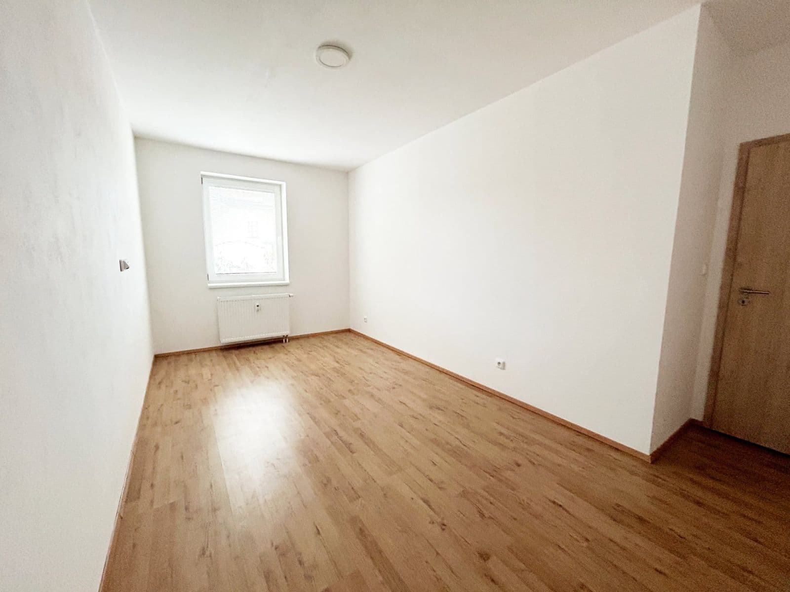 Pronájem bytu 2+kk 56 m², Palackého, Velim, Středočeský kraj Pronájem bytu 2+kk 56 m², Palackého, Velim, Středočeský kraj
