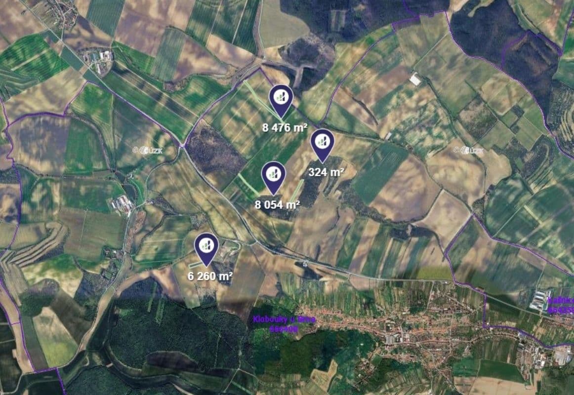 Prodej pozemku 23.114 m², Klobouky u Brna, Jihomoravský kraj Prodej pozemku 23.114 m², Klobouky u Brna, Jihomoravský kraj