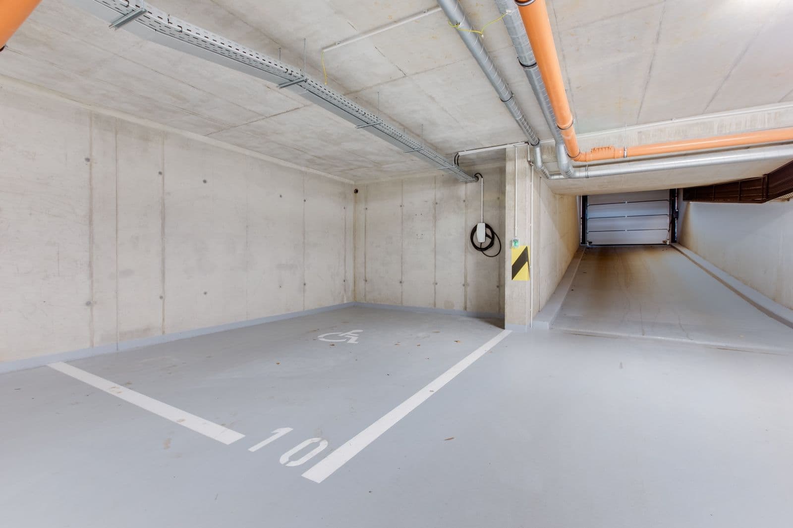 Pronájem bytu 1+kk 34 m², Ke Hřišti, Černošice, Středočeský kraj Pronájem bytu 1+kk 34 m², Ke Hřišti, Černošice, Středočeský kraj