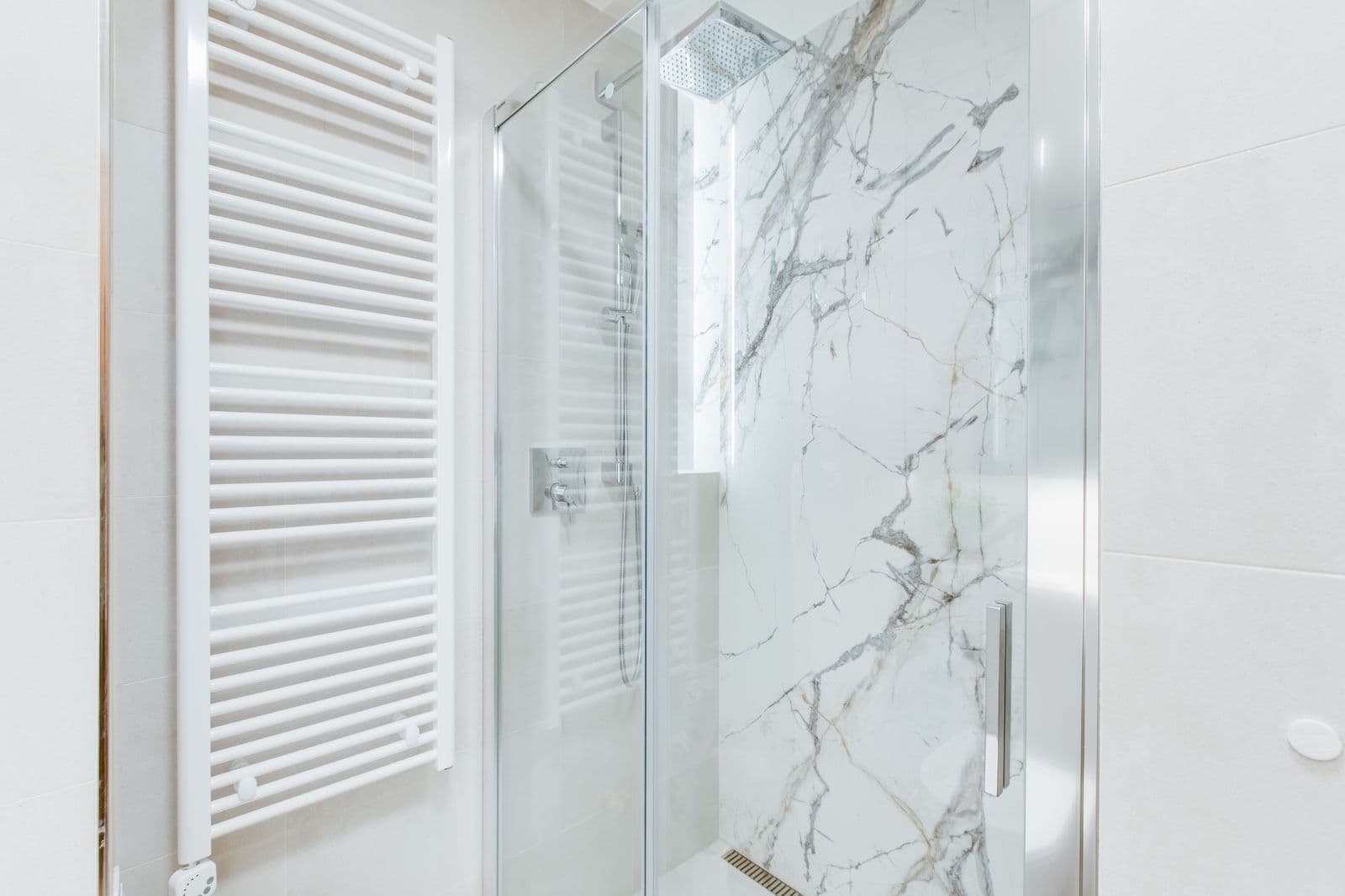 Pronájem bytu 1+kk 34 m², Ke Hřišti, Černošice, Středočeský kraj Pronájem bytu 1+kk 34 m², Ke Hřišti, Černošice, Středočeský kraj