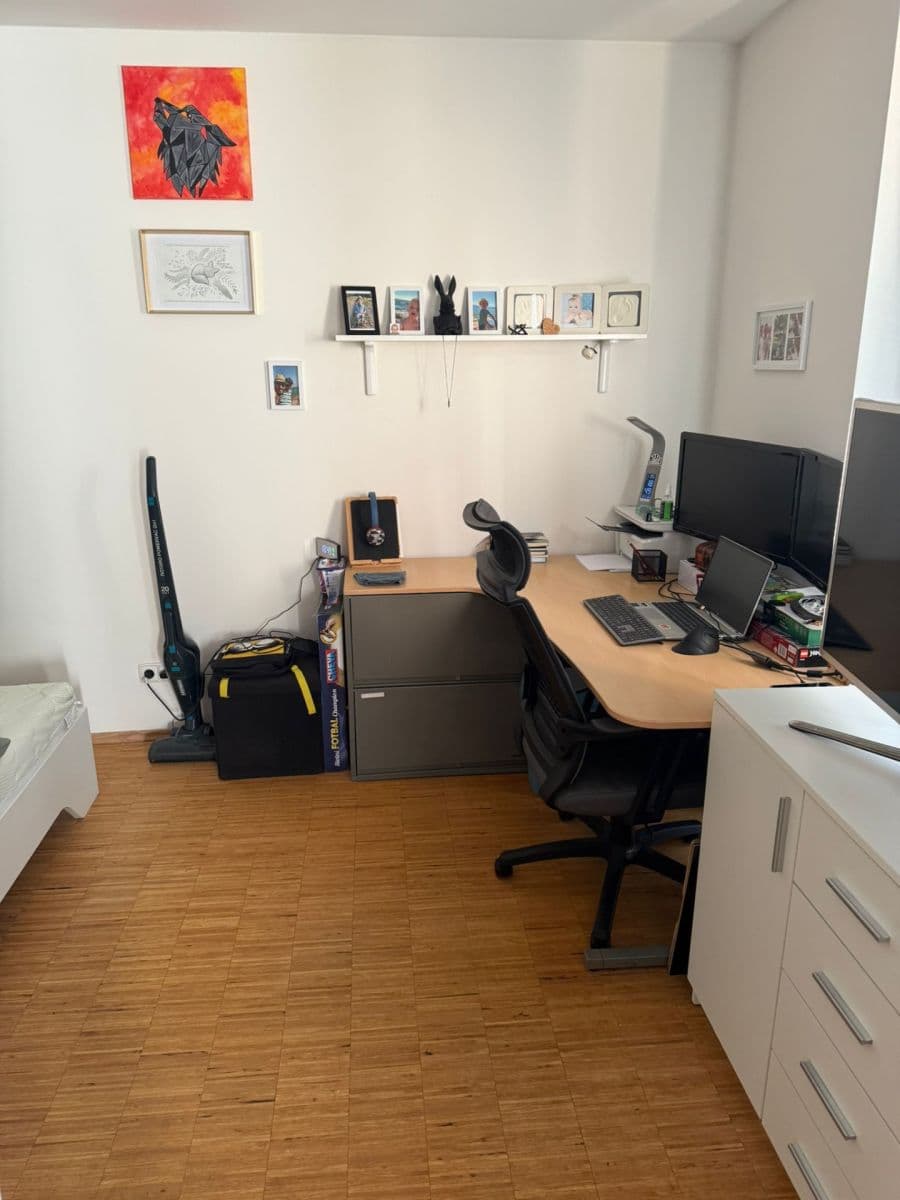Pronájem bytu 1+kk 48 m², Husitská, Praha, Praha Pronájem bytu 1+kk 48 m², Husitská, Praha, Praha