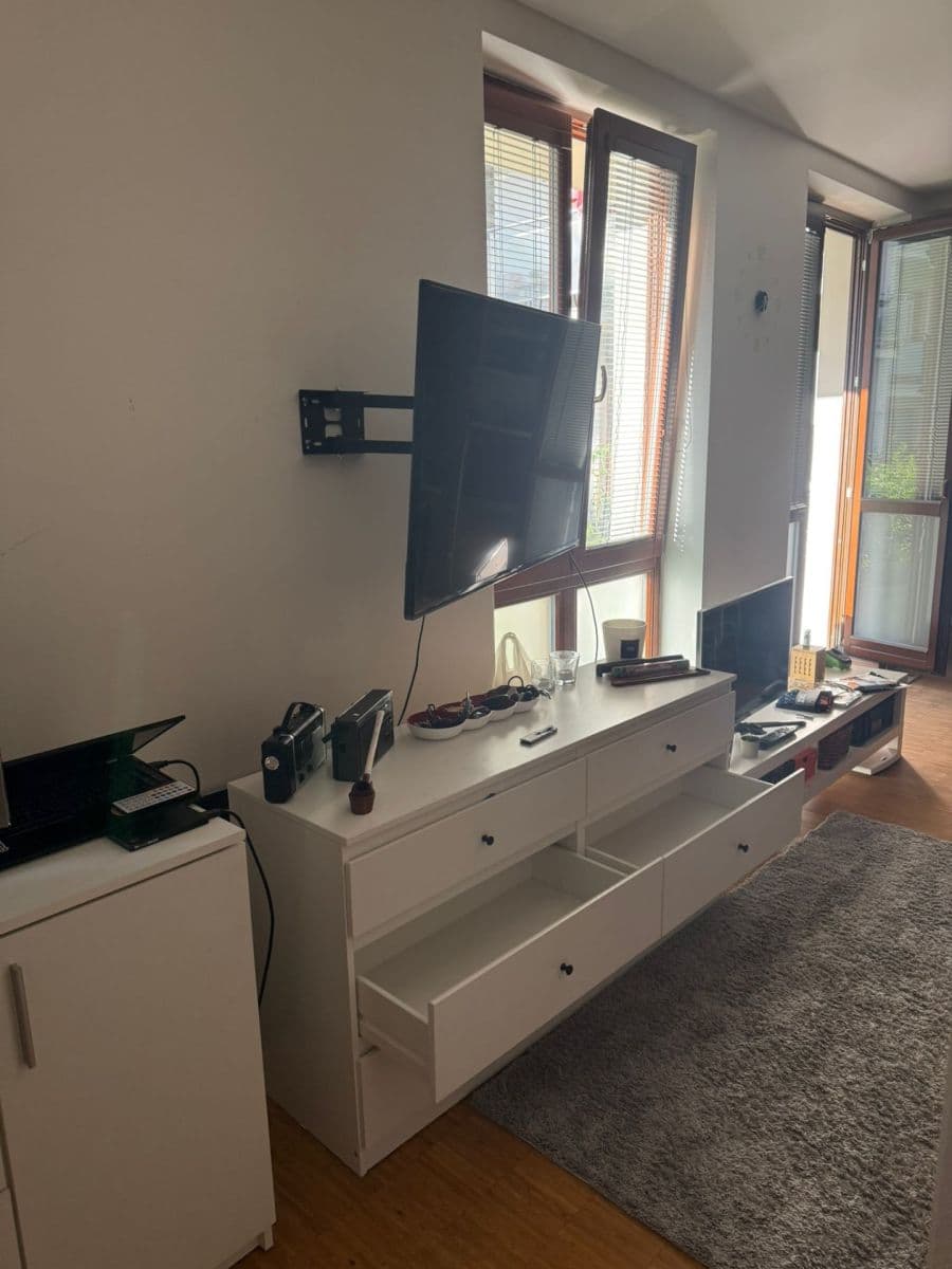 Pronájem bytu 1+kk 48 m², Husitská, Praha, Praha Pronájem bytu 1+kk 48 m², Husitská, Praha, Praha