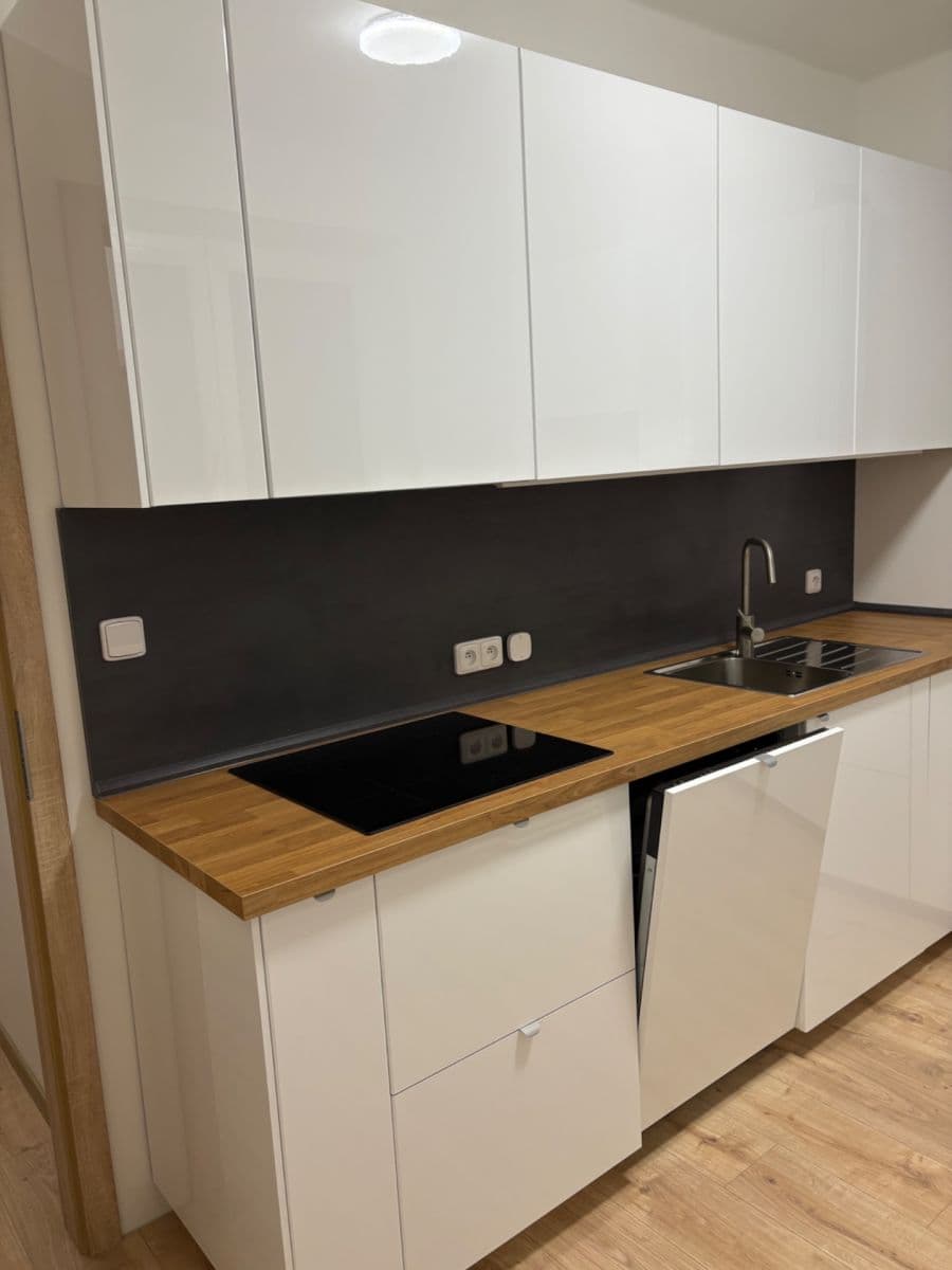 Pronájem bytu 3+1 70 m², Máchova, Bělá pod Bezdězem, Středočeský kraj Pronájem bytu 3+1 70 m², Máchova, Bělá pod Bezdězem, Středočeský kraj