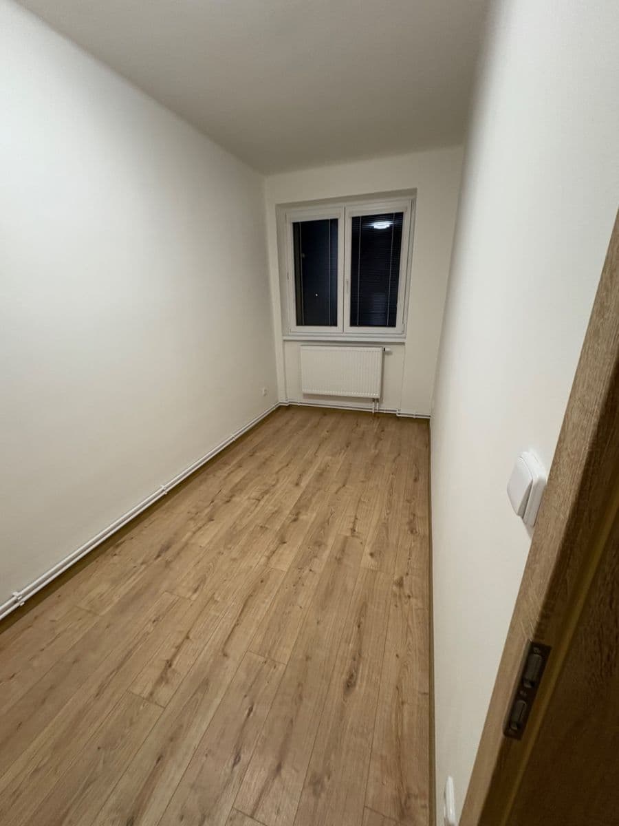 Pronájem bytu 3+1 70 m², Máchova, Bělá pod Bezdězem, Středočeský kraj Pronájem bytu 3+1 70 m², Máchova, Bělá pod Bezdězem, Středočeský kraj
