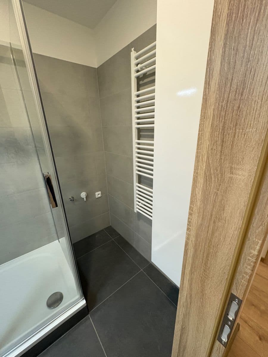 Pronájem bytu 3+1 70 m², Máchova, Bělá pod Bezdězem, Středočeský kraj Pronájem bytu 3+1 70 m², Máchova, Bělá pod Bezdězem, Středočeský kraj