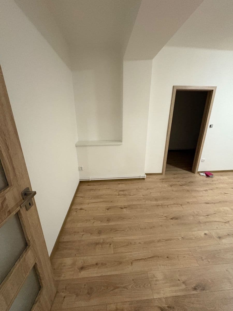 Pronájem bytu 3+1 70 m², Máchova, Bělá pod Bezdězem, Středočeský kraj Pronájem bytu 3+1 70 m², Máchova, Bělá pod Bezdězem, Středočeský kraj