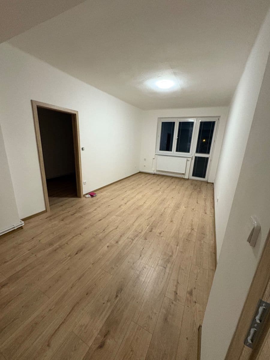 Pronájem bytu 3+1 70 m², Máchova, Bělá pod Bezdězem, Středočeský kraj Pronájem bytu 3+1 70 m², Máchova, Bělá pod Bezdězem, Středočeský kraj