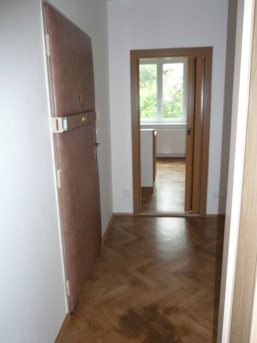 Pronájem bytu 3+1 90 m², Kopeckého, Praha, Praha Pronájem bytu 3+1 90 m², Kopeckého, Praha, Praha