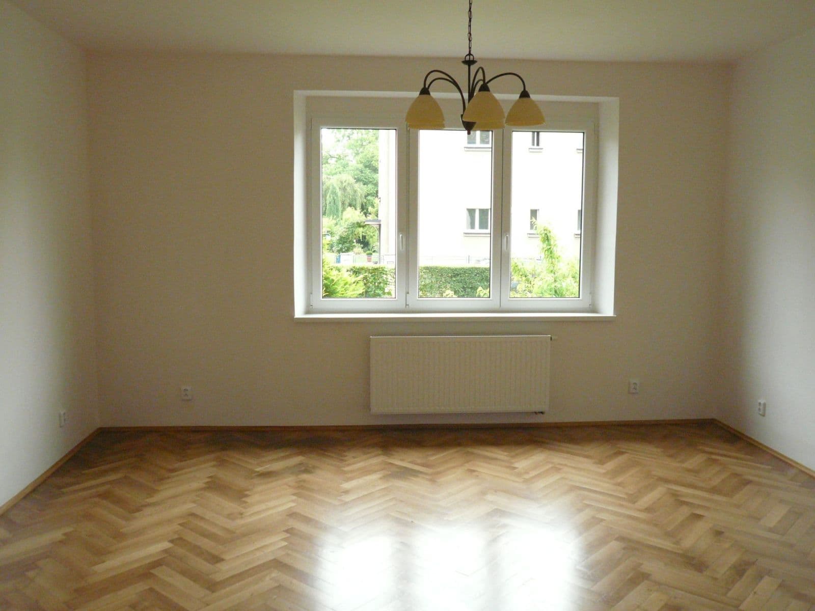 Pronájem bytu 3+1 90 m², Kopeckého, Praha, Praha Pronájem bytu 3+1 90 m², Kopeckého, Praha, Praha