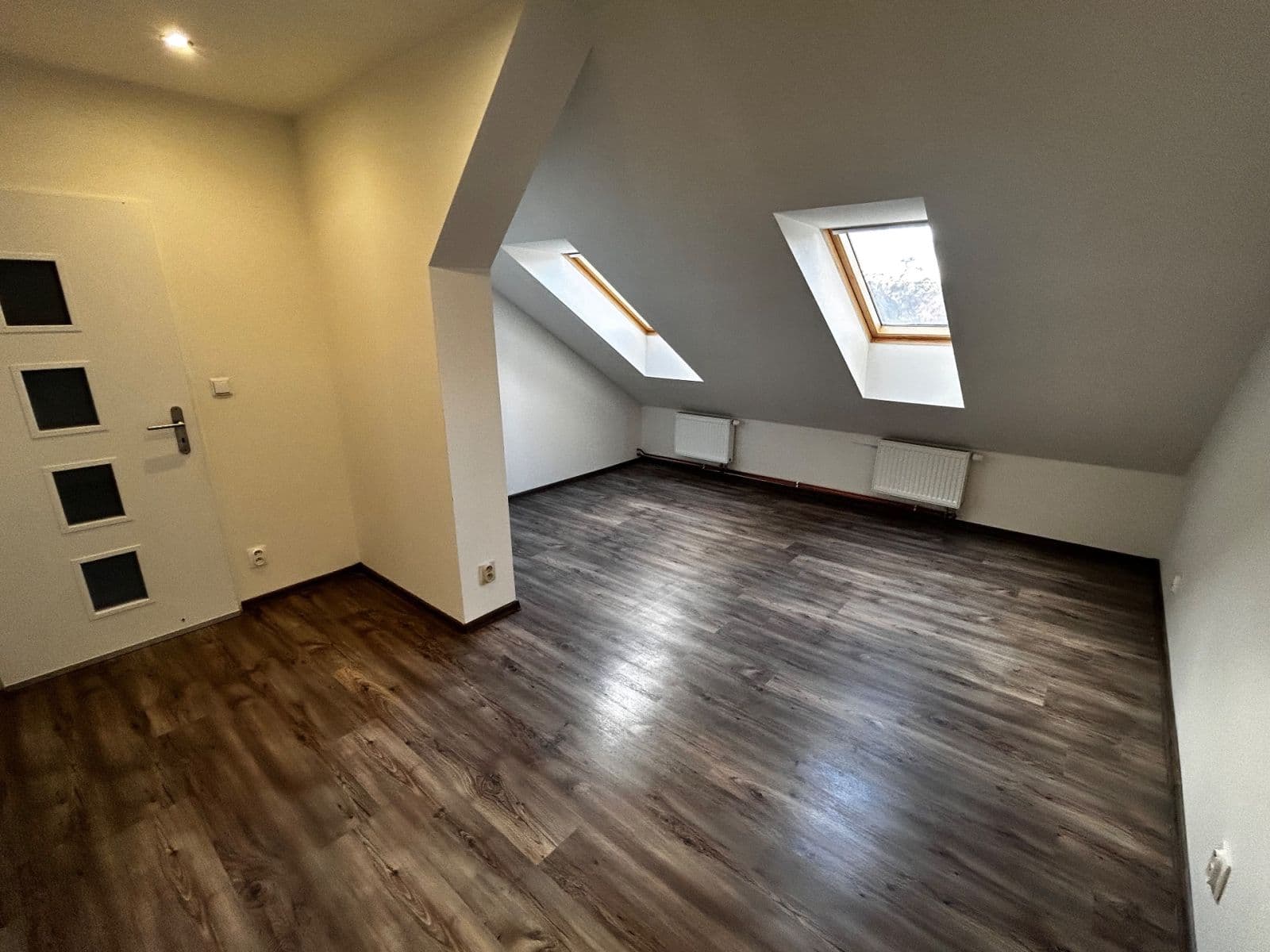 Pronájem bytu 3+kk 85 m², Thámova, Teplice, Ústecký kraj Pronájem bytu 3+kk 85 m², Thámova, Teplice, Ústecký kraj
