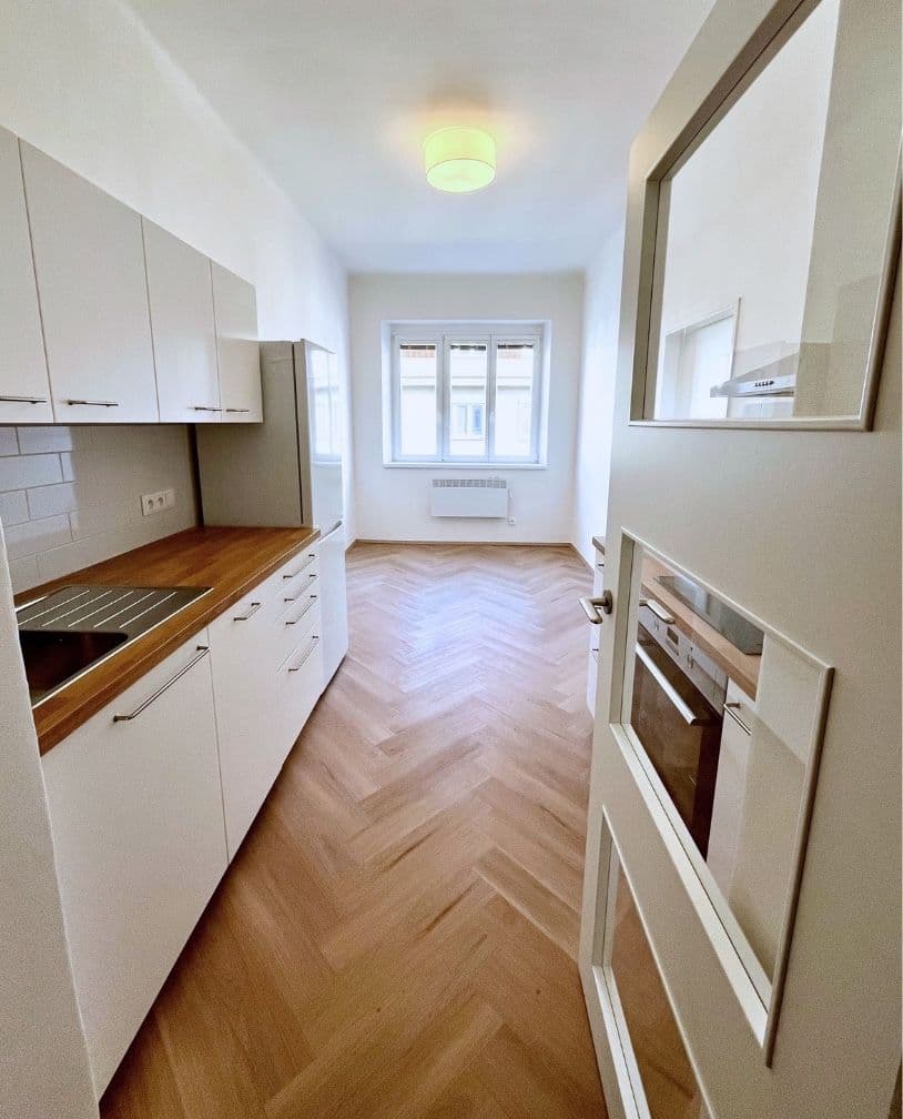 Pronájem bytu 2+kk 41 m², Černokostelecká, Praha, Praha Pronájem bytu 2+kk 41 m², Černokostelecká, Praha, Praha