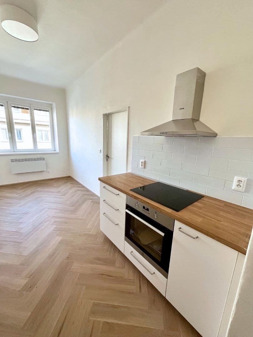 Pronájem bytu 2+kk 41 m², Černokostelecká, Praha, Praha Pronájem bytu 2+kk 41 m², Černokostelecká, Praha, Praha