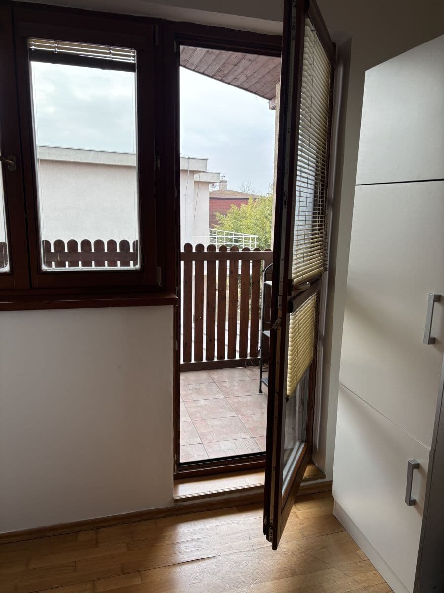 Pronájem bytu 82 m², K Holyni, Praha, Praha Pronájem bytu 82 m², K Holyni, Praha, Praha