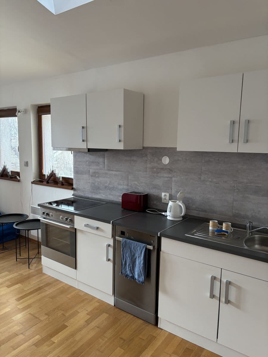 Pronájem bytu 82 m², K Holyni, Praha, Praha Pronájem bytu 82 m², K Holyni, Praha, Praha
