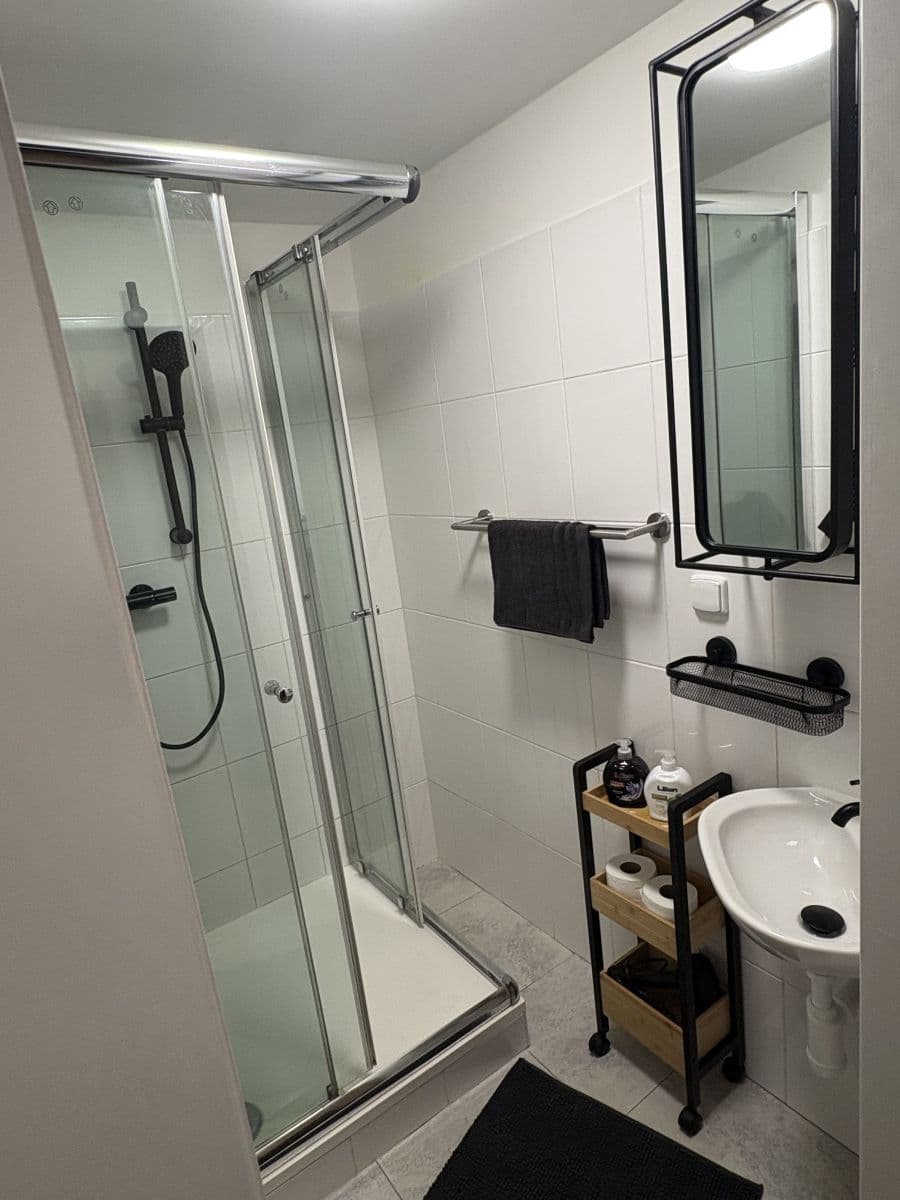 Pronájem bytu 45 m², Šafaříkova, Praha, Praha Pronájem bytu 45 m², Šafaříkova, Praha, Praha