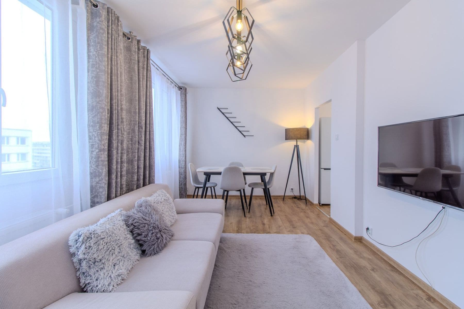 Pronájem bytu 2+1 55 m², Jablonecká, Praha, Praha Pronájem bytu 2+1 55 m², Jablonecká, Praha, Praha
