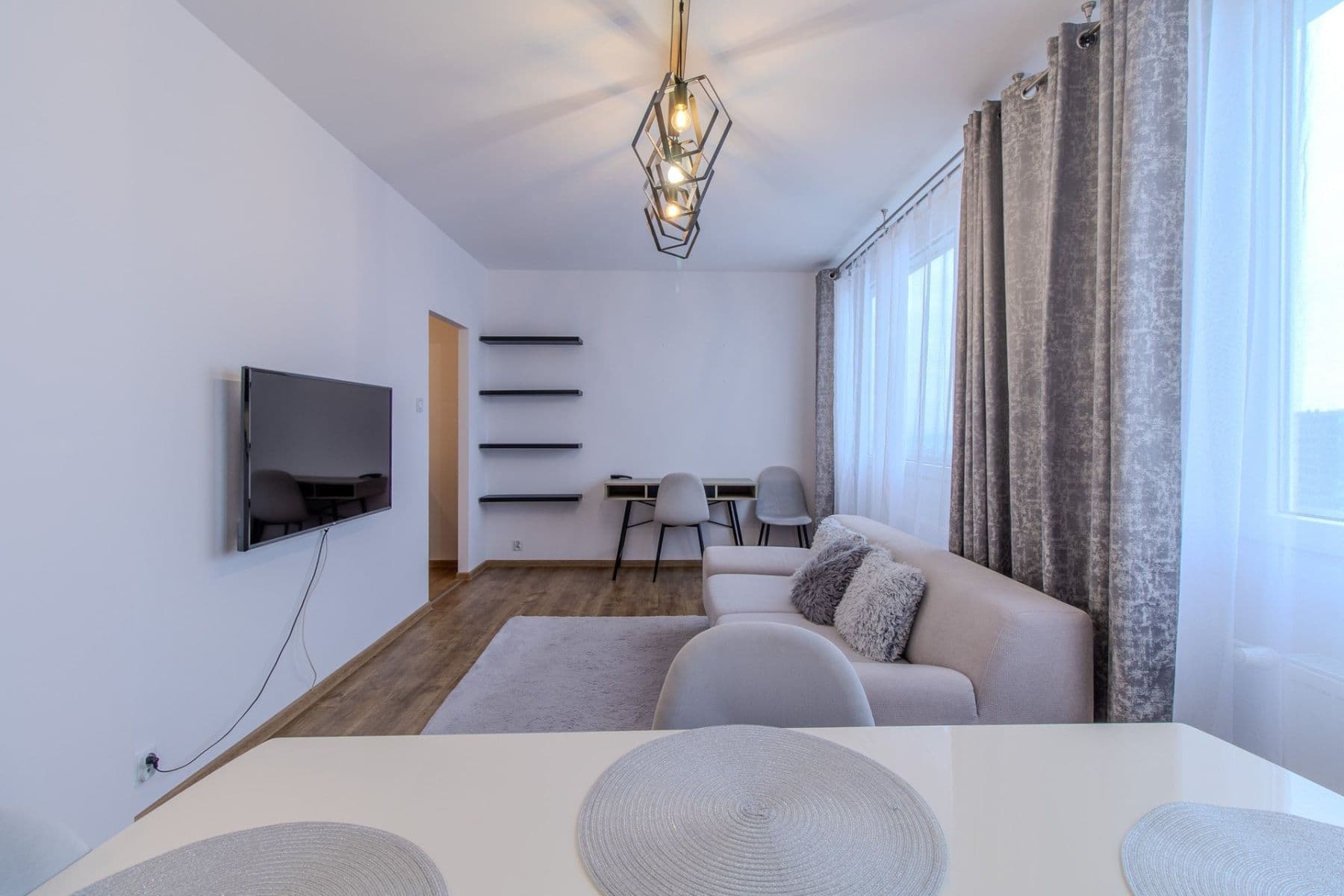 Pronájem bytu 2+1 55 m², Jablonecká, Praha, Praha Pronájem bytu 2+1 55 m², Jablonecká, Praha, Praha