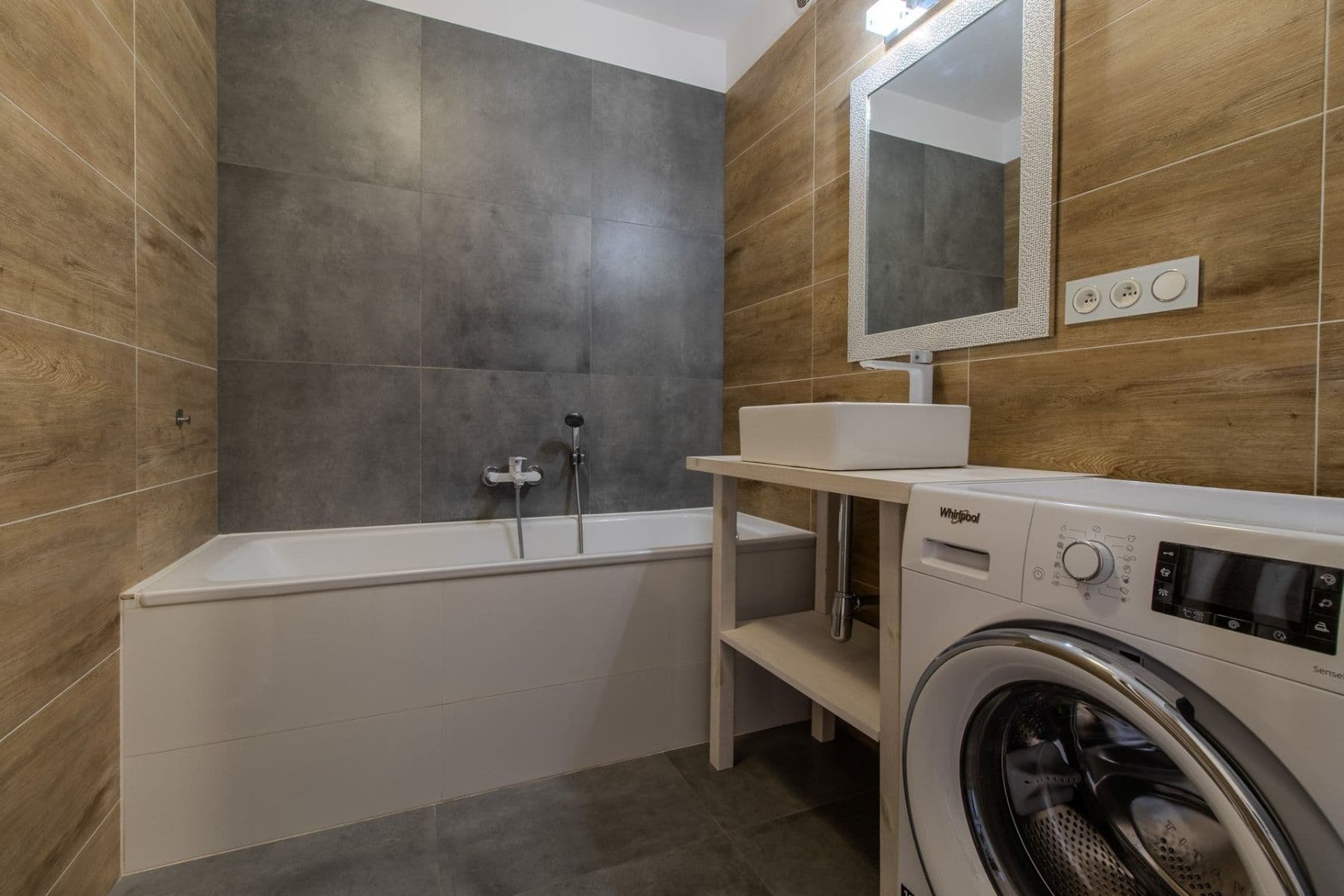 Pronájem bytu 2+1 55 m², Jablonecká, Praha, Praha Pronájem bytu 2+1 55 m², Jablonecká, Praha, Praha