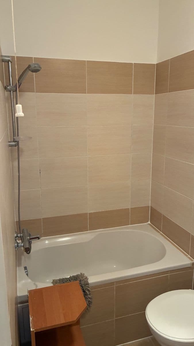 Pronájem bytu 1+1 19 m², Píseckého, Praha, Praha Pronájem bytu 1+1 19 m², Píseckého, Praha, Praha