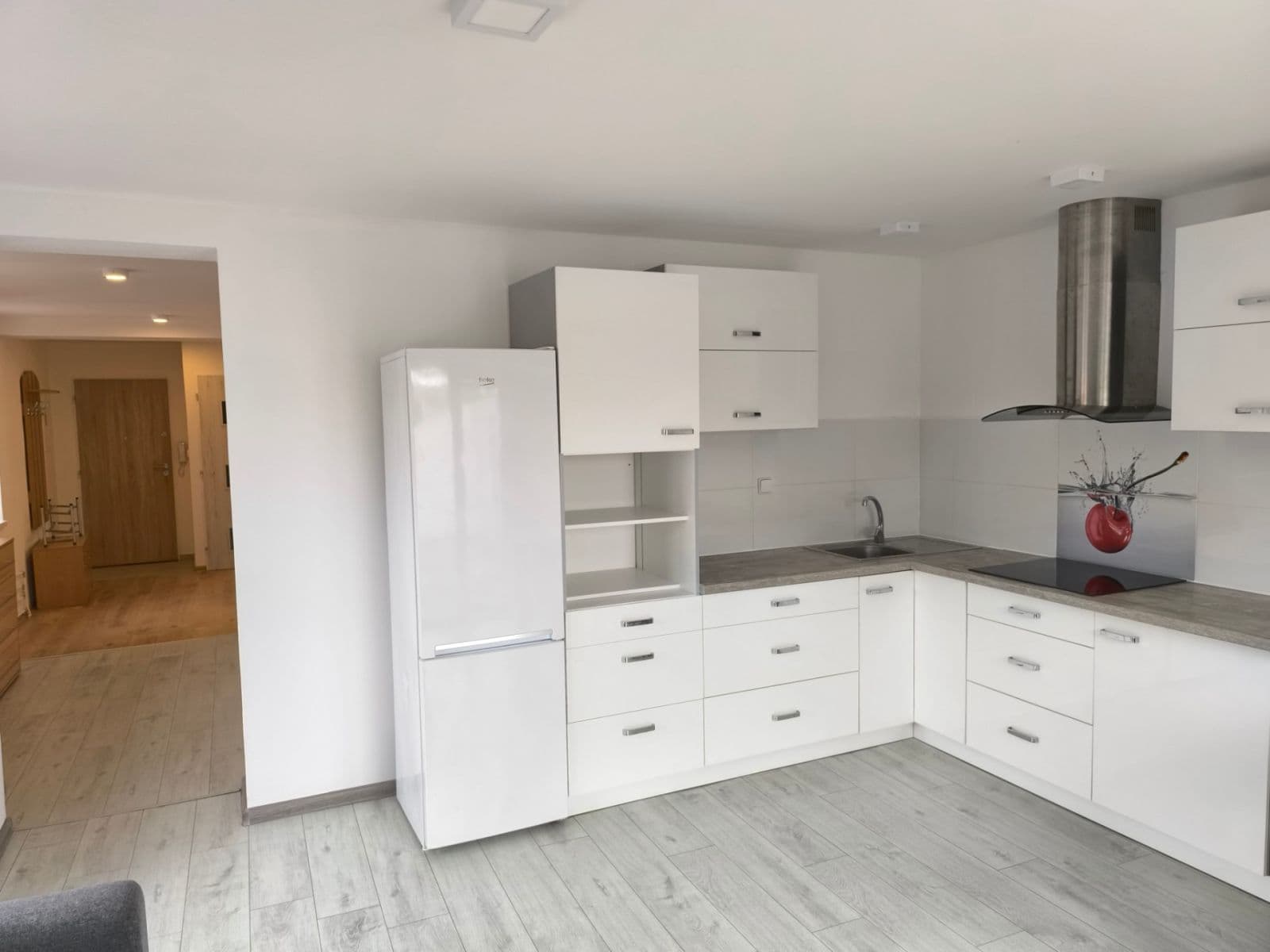 Pronájem bytu 2+kk 54 m², Nádražní, Mutěnice, Jihomoravský kraj Pronájem bytu 2+kk 54 m², Nádražní, Mutěnice, Jihomoravský kraj