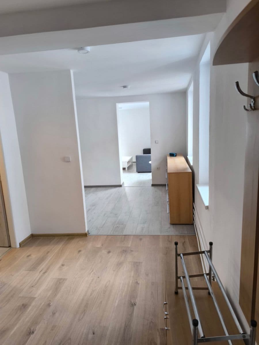 Pronájem bytu 2+kk 54 m², Nádražní, Mutěnice, Jihomoravský kraj Pronájem bytu 2+kk 54 m², Nádražní, Mutěnice, Jihomoravský kraj