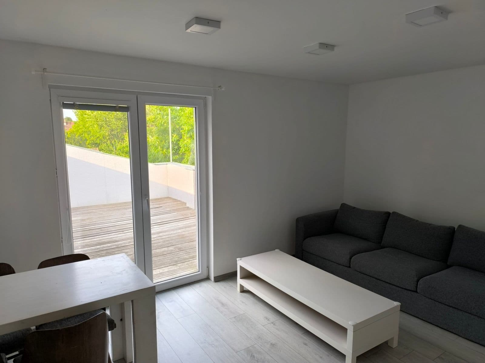 Pronájem bytu 2+kk 54 m², Nádražní, Mutěnice, Jihomoravský kraj Pronájem bytu 2+kk 54 m², Nádražní, Mutěnice, Jihomoravský kraj