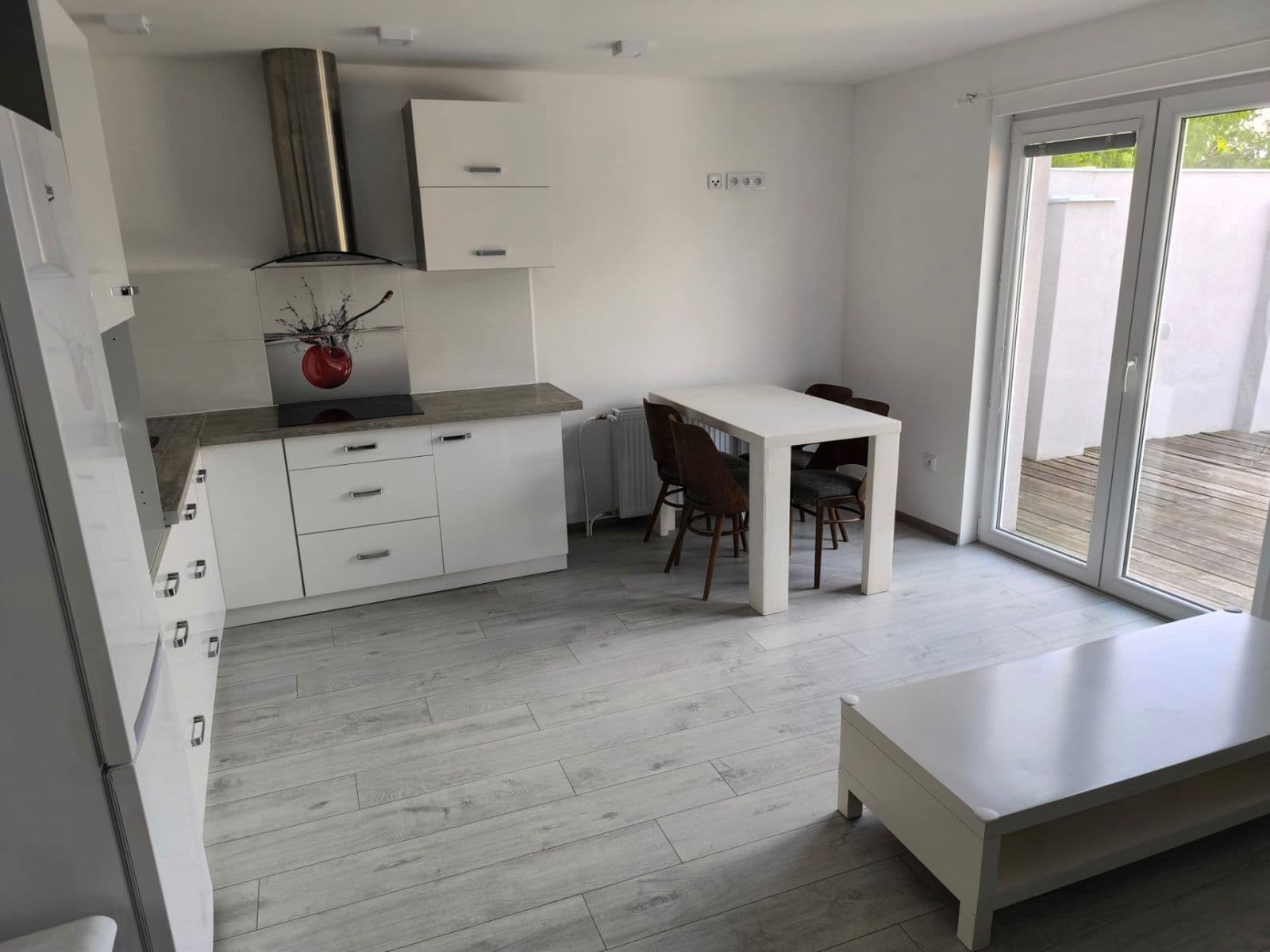 Pronájem bytu 2+kk 54 m², Nádražní, Mutěnice, Jihomoravský kraj Pronájem bytu 2+kk 54 m², Nádražní, Mutěnice, Jihomoravský kraj