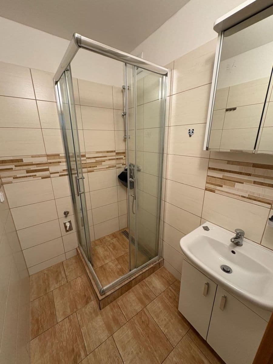 Pronájem bytu 2+kk 39 m², Studentů, Kutná Hora, Středočeský kraj Pronájem bytu 2+kk 39 m², Studentů, Kutná Hora, Středočeský kraj