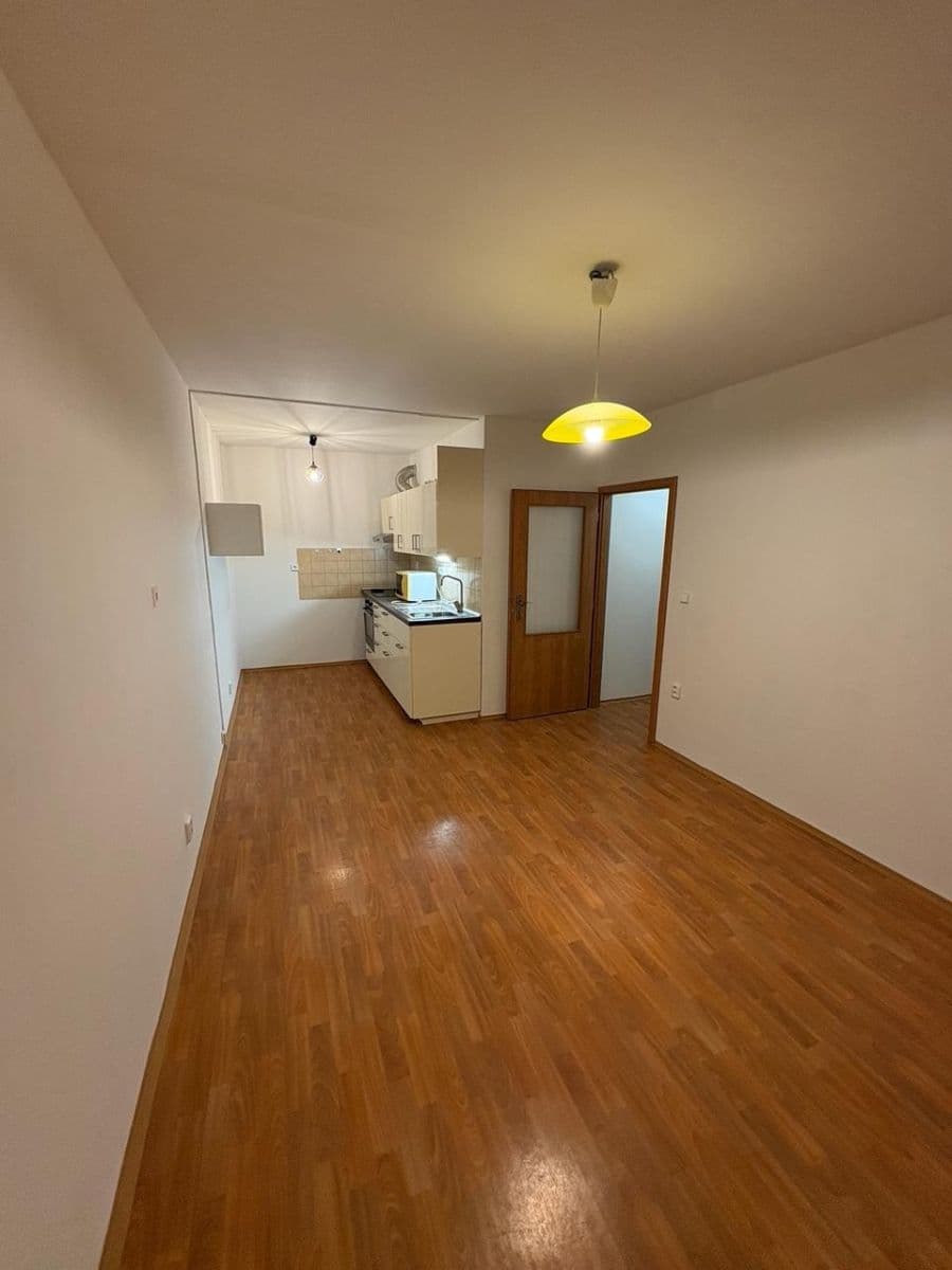 Pronájem bytu 2+kk 39 m², Studentů, Kutná Hora, Středočeský kraj Pronájem bytu 2+kk 39 m², Studentů, Kutná Hora, Středočeský kraj
