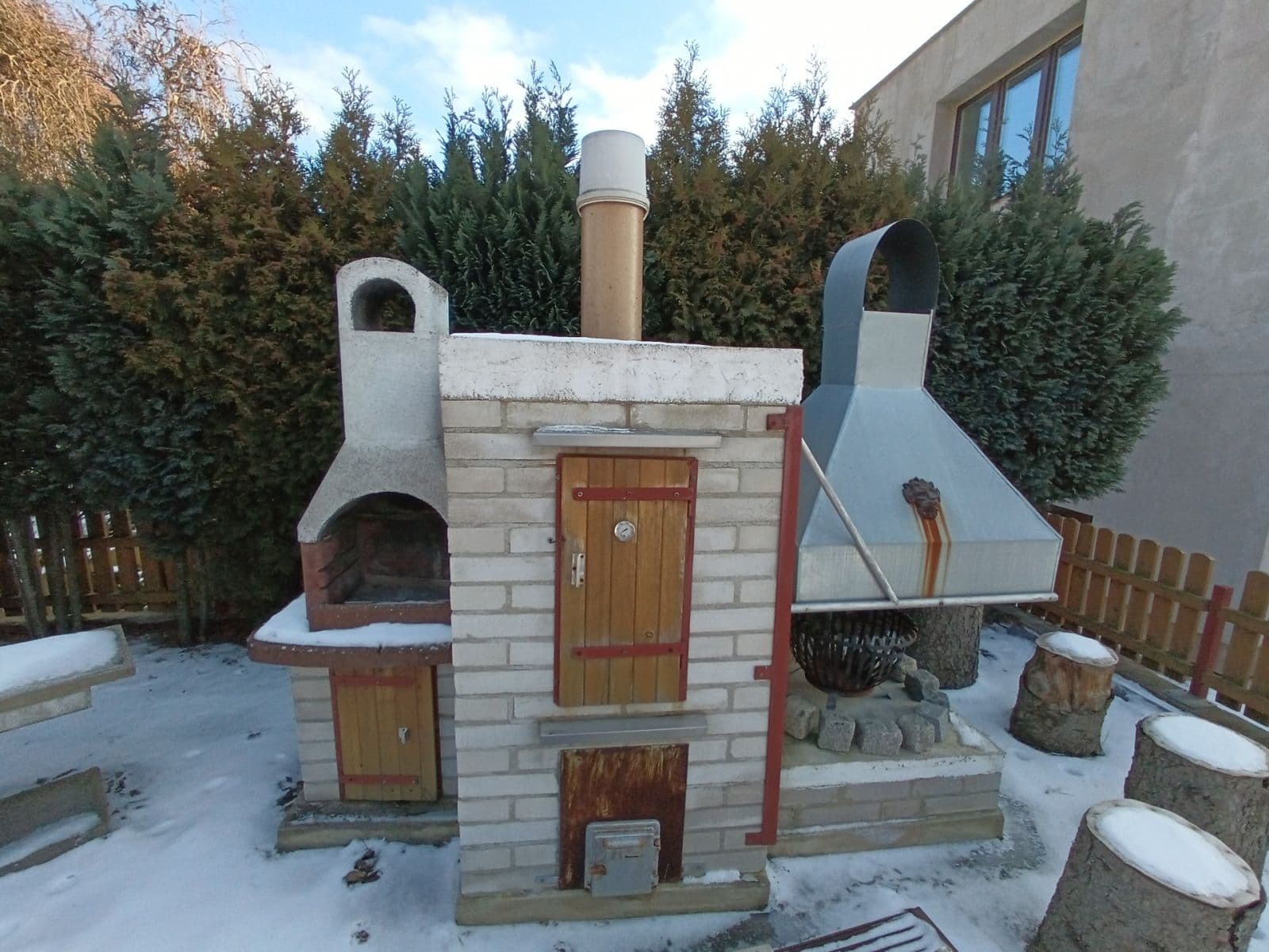 Pronájem domu 190 m², pozemek 612 m², Karla Čapka, Lom, Ústecký kraj Pronájem domu 190 m², pozemek 612 m², Karla Čapka, Lom, Ústecký kraj