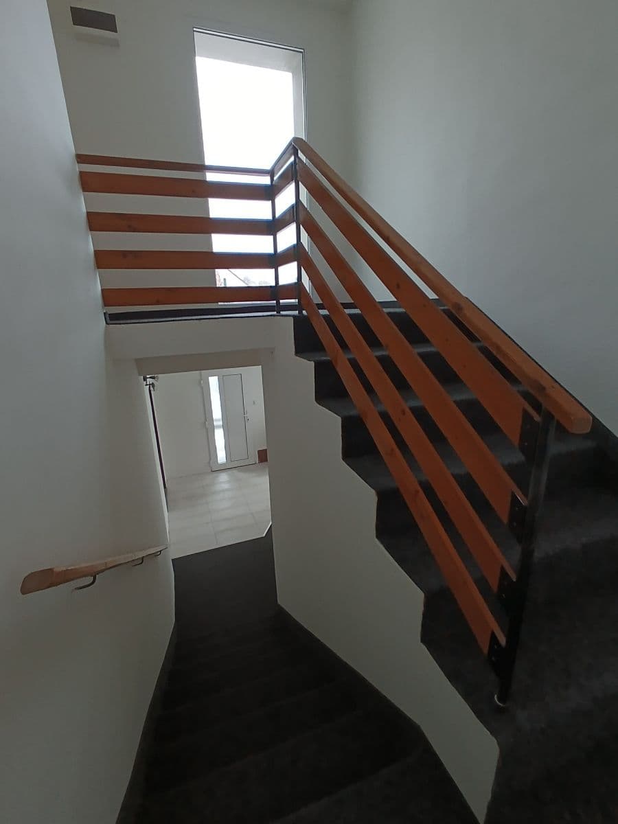 Pronájem domu 190 m², pozemek 612 m², Karla Čapka, Lom, Ústecký kraj Pronájem domu 190 m², pozemek 612 m², Karla Čapka, Lom, Ústecký kraj